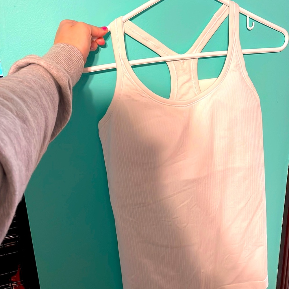 Lululemon tank